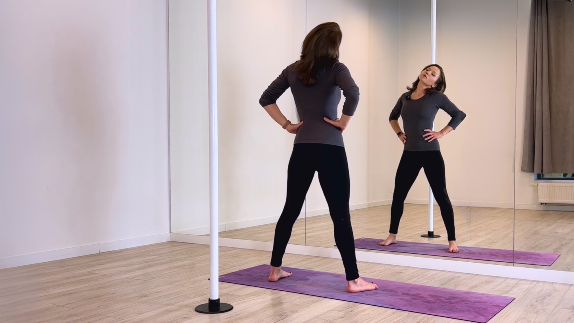 Basic pole fitness warm-up