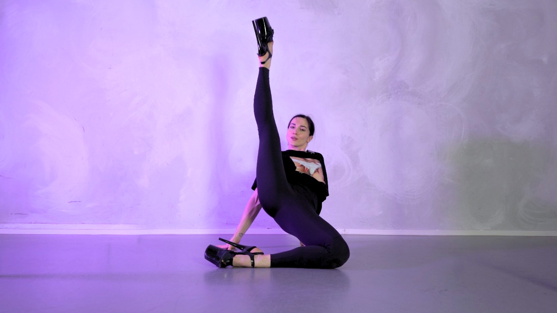 Leg Loops Floor Flow